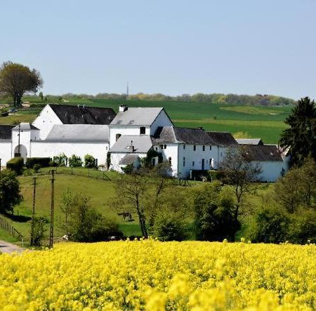 Gasthaus La Ferme De Basseilles Mozet Exterior foto